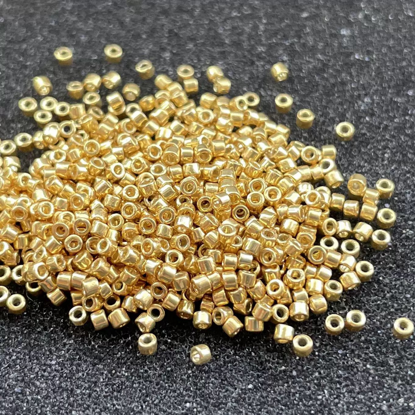 Miyuki 11/0 Delica Bead DB1832  1.6mm